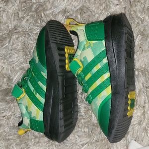 Size 6 toddler legos sneakers